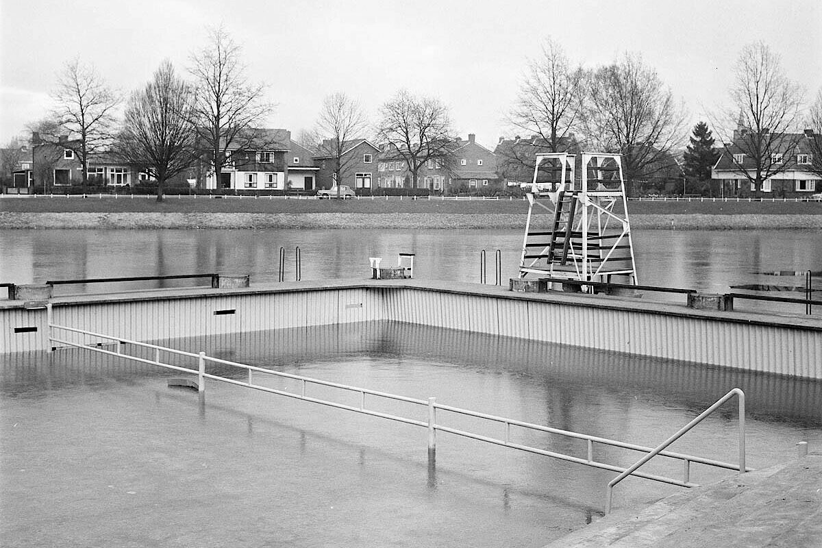 Het Tuindorpbad in 1956